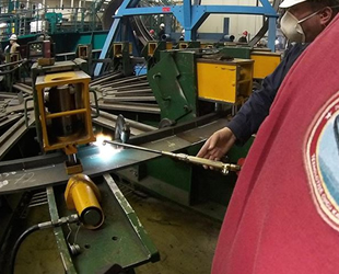 Türkiye'nin yeni denizaltısı Piri Reis, suyla buluşuyor