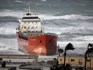 Fuden Denizcilik şirketine ait gemi İsrail’de karaya oturdu