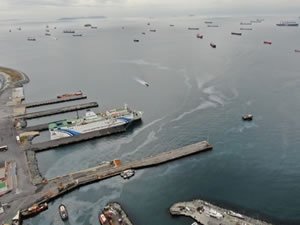 Zeytinburnu açıkları, gemi yoğunluğundan limana döndü