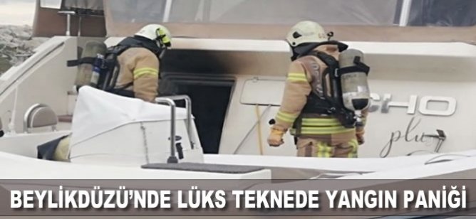 Beylikdüzü'nde yat limanında yangın çıkan tekne söndürüldü