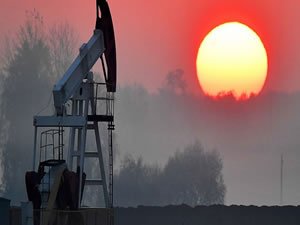 Petrol üretimini azaltma kararı yürürlüğe girdi