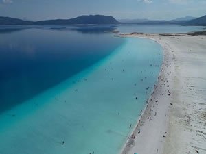 Salda Gölü'nü 2019'da 1 milyon 400 bin kişi ziyaret etti