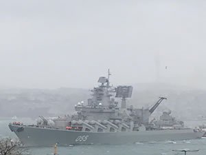 Rus Savaş Gemisi İstanbul Boğazı'nda arızalandı