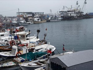 Marmara Denizi'nde poyraz ulaşımı olumsuz etkiliyor