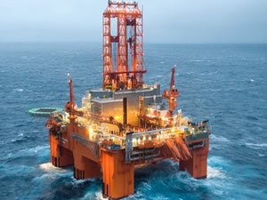 Total ve Apache Güney Amerika sularında petrol keşfetti