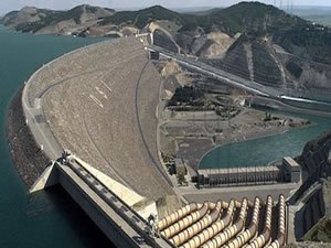 Atatürk Barajı 2019’da 3,3 milyar liralık enerji üretti