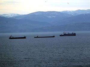 Sinop'ta fırtına deniz ulaşımını ve balıkçılığı olumsuz etkiliyor