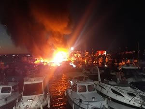 Kartal Dragos sahilindeki 6 tekne alev alev yandı