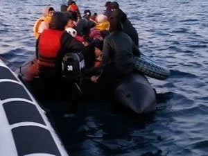Balıkesir Ayvalık'ta 40 düzensiz göçmen yakalandı