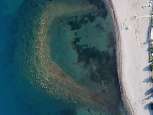 Deniz çekildi, tarihi liman ortaya çıktı