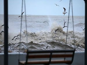 Meteorolojiden denizler için fırtına uyarısı yapıldı
