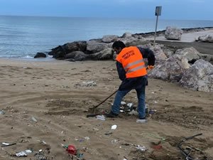 Sinop’ta  sahillerde çevre temizliği yapıldı