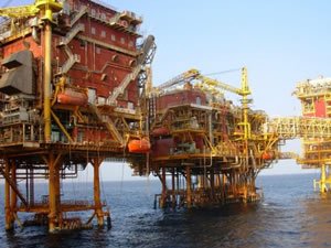 Küresel petrol üretimi Ocak’ta azaldı