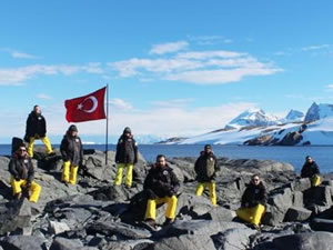 Türk bilim insanları Antarktika'ya ulaştı
