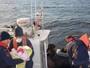 Sahil Güvenlikten düzensiz göçmen operasyonu