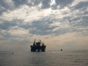 Lübnan'ın Akdeniz'deki petrol ve doğalgaz arama çalışmaları başlıyor