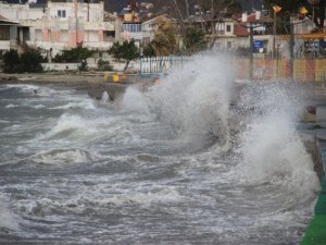 Lodos Kuzey Ege'de etkili oluyor