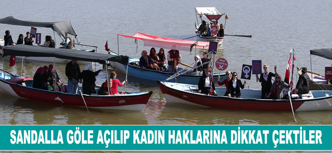 Sandalla göle açılarak kadın haklarına dikkat çektiler