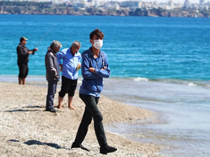 Konyaaltı Sahilini de korona vurdu