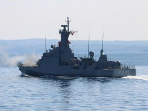 29 gemi, hava ve kara bombardımanıyla Ege'yi inletti