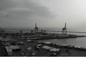 Haydarpaşa Limanı'na yanaşan gemideki 12 tır şoförü karantinaya alındı