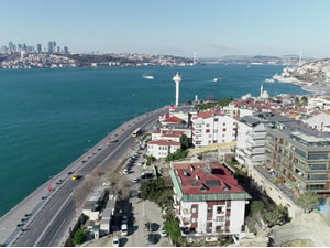 Turkuaz rengine bürünen İstanbul Boğazı havadan görüntülendi