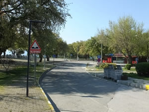 Burhaniye’de sokağa çıkma yasağı sahilleri boşalttı