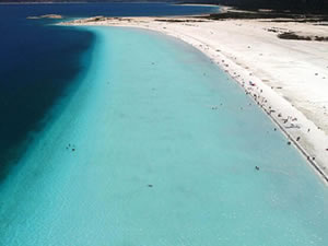 Salda Gölü koronavirüs tedbirleri kapsamında ziyarete kapatıldı