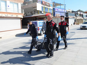 Serinlemek için girdiği denizde boğuldu