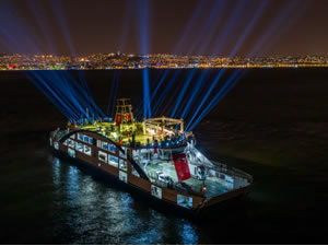 Haluk Levent arabalı vapurda 100. yıl konseri verdi