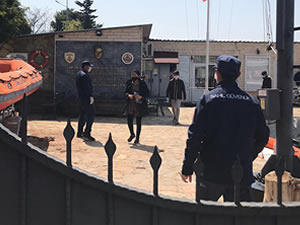 Sahil Güvenlik, adada mahsur kalan 9 Afgan'ı kurtardı