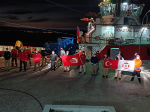 Kıyı emniyeti 23 Nisan'ı denizde şölene çevirdi