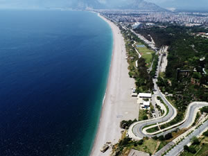 Dünyaca ünlü Konyaaltı sahili 28 gündür kapalı