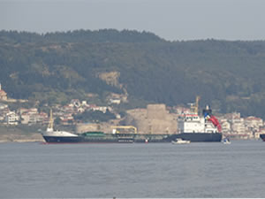 Çanakkale Boğazı’ndan geçen 'Loutro’ isimli tankerin makinesi arıza yaptı