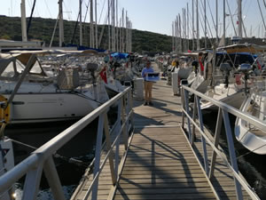 Uluslararası denizcilik kulüpleri Teos’ta temsil ediliyor