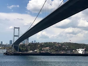 'Ocean Corona' İstanbul Boğazı geçişini tamamladı