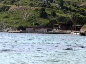 Bodrum Küdür Yarımadası'ndaki iskele ve işletmeler yıkıldı