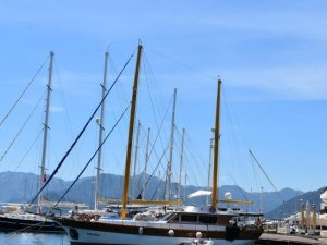 Muğla'da mavi tur ve günübirlik tur tekneleri sefere çıkmak için hazırlanıyor