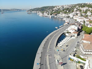 Sokağa çıkma kısıtlaması sonrası Bebek Sahili bomboş kaldı