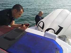 Denizde mahsur kalan sörfçü polis ekiplerince kurtarıldı