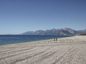 Dünyaca ünlü plajda deniz keyfi sosyal mesafeli olacak