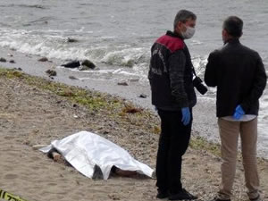 Silivri'de sahilde erkek cesedi bulundu