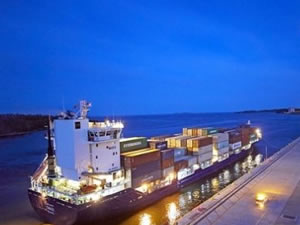 Stockholm'un yeni limanı Norvik, ilk konteyner gemisiyle açıldı