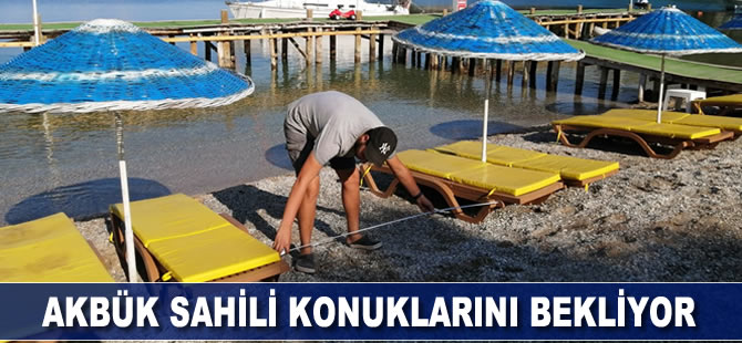Akbük sahili konuklarını bekliyor