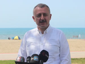 Kocaeli’de vatandaşlar denizin keyfini çıkarmaya başladı