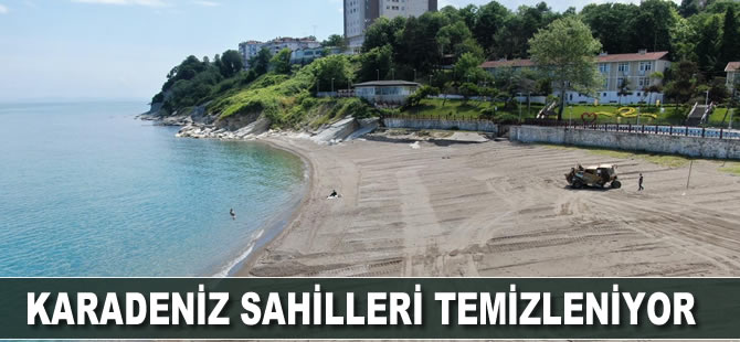 Karadeniz sahilleri kum temizleme aracı ile temizleniyor