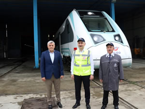 Milli elektrikli tren setleri 30 Ağustos’ta test için raylara inecek
