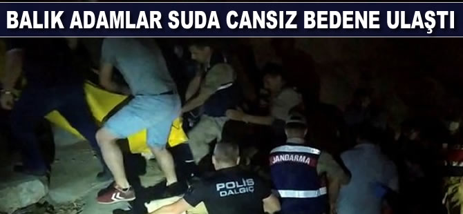 Balık adamlar cesedi böyle sudan çıkardı