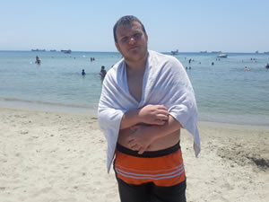 Menekşe Sahili'nde sosyal mesafe unutuldu