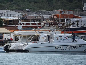 Yunanlıların geri ittiği göçmenleri, Türk Sahil Güvenlik'i kurtardı